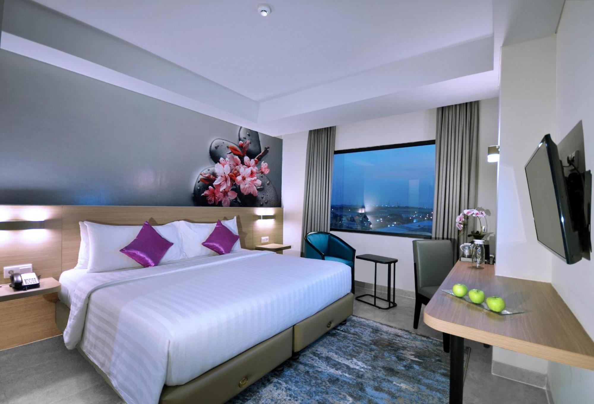 Hotel Quest Prime Cikarang By Aston Bekasi Exterior foto
