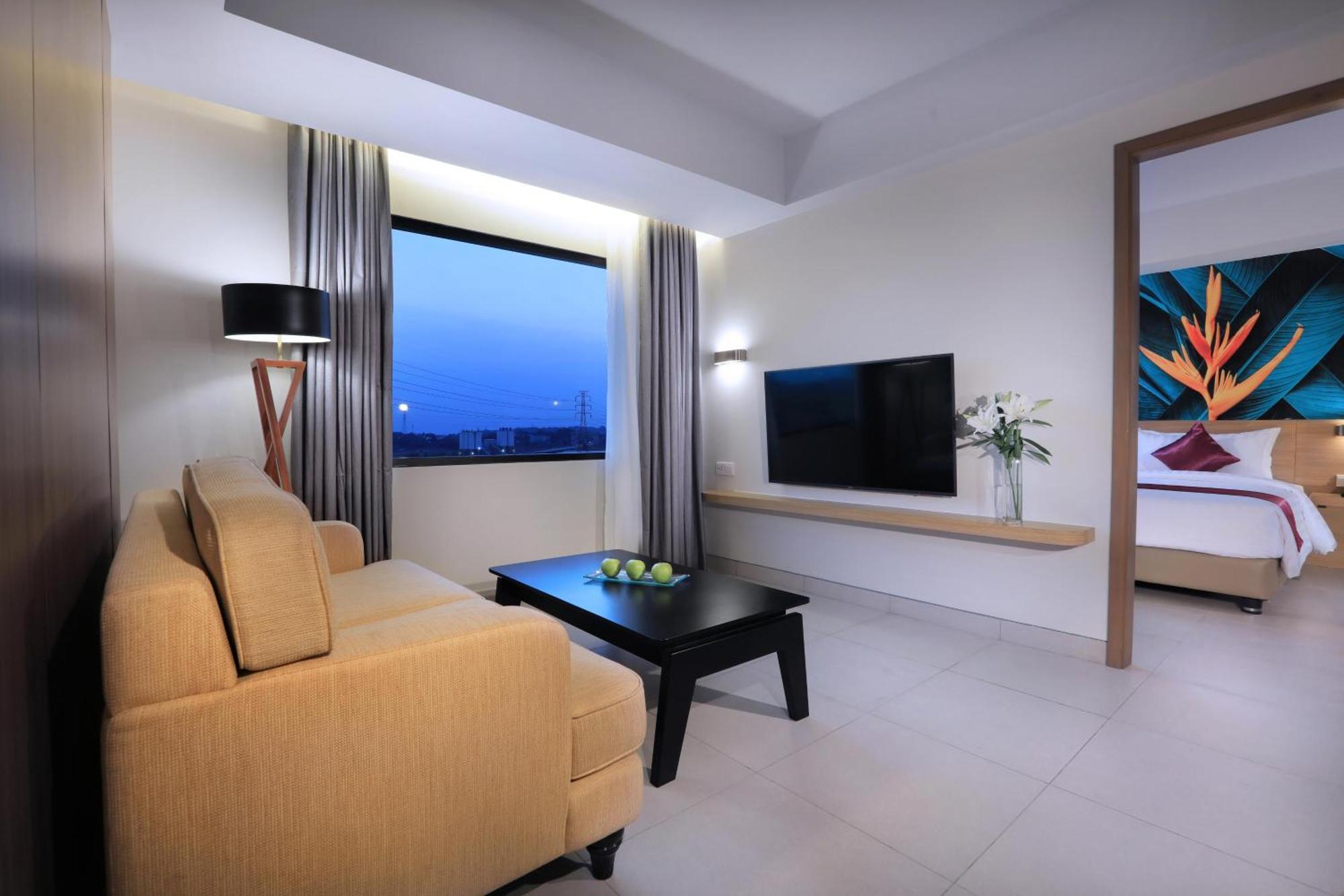 Hotel Quest Prime Cikarang By Aston Bekasi Exterior foto
