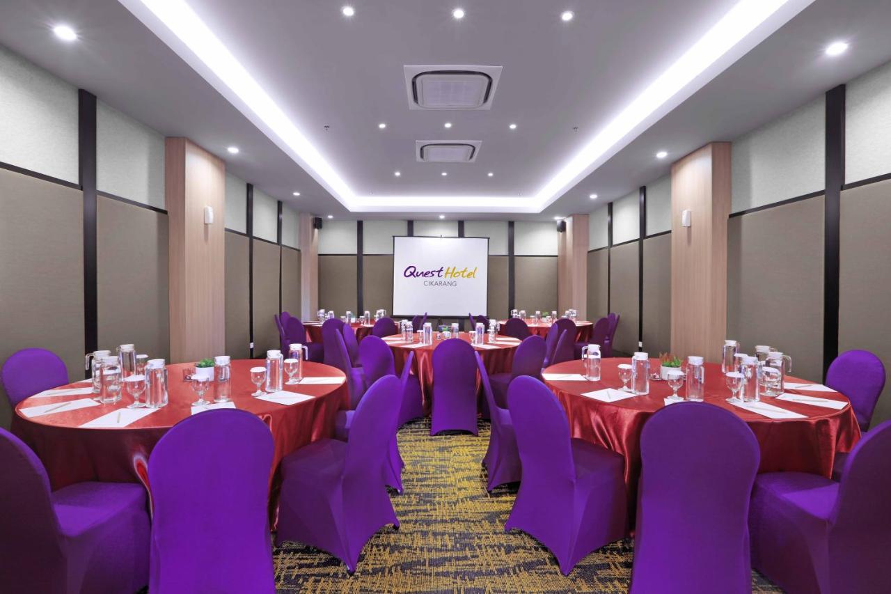 Hotel Quest Prime Cikarang By Aston Bekasi Exterior foto